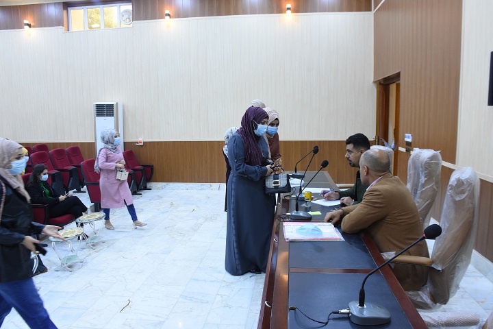 مباشرة طلبة كلية الصيدلة